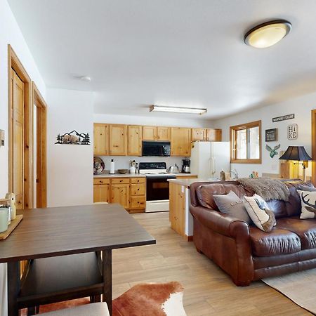 Riverview Condos Grand Lake Room photo